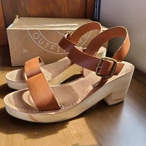 UO Maggie Heeled Clog Sandals